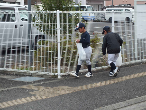 地域清掃活動を実施しました！！